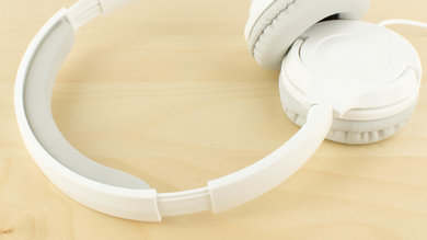AmazonBasics Lightweight On Ear Build Quality Picture