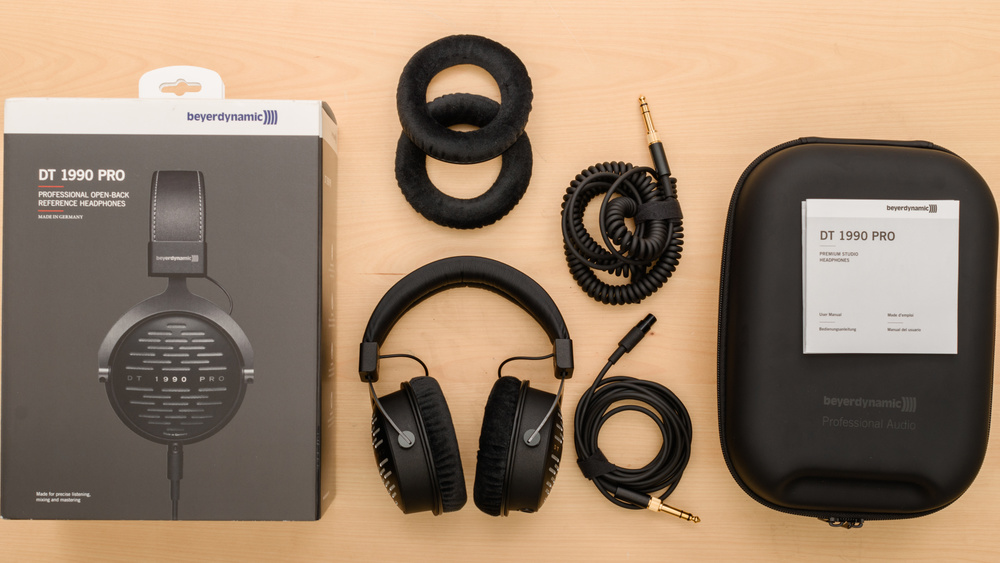 Beyerdynamic DT 1990 PRO In the box Picture