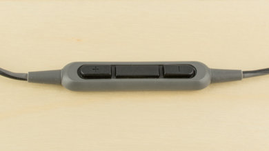 Bose SoundTrue Ultra In-Ear Controls Picture