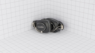 Bowers & Wilkins P7 Portability Picture