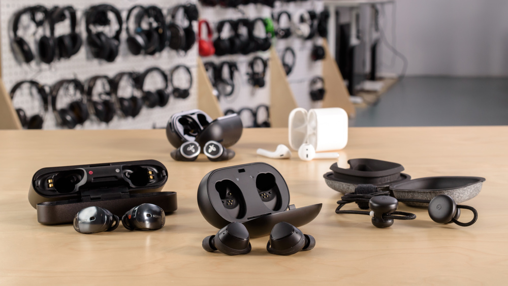 Samsung Gear IconX Compare Picture