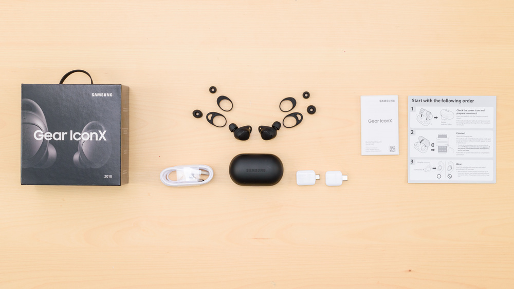 Samsung Gear IconX In the box Picture