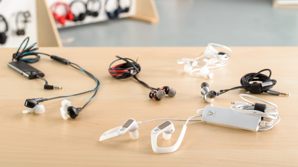 Sennheiser AMBEO Smart Headset Compare Picture