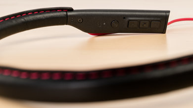 Sennheiser HD1 In-Ear Wireless Controls Picture