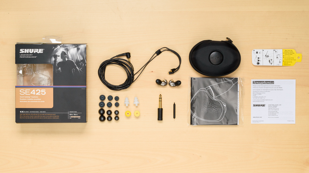 Shure SE425 In the box Picture