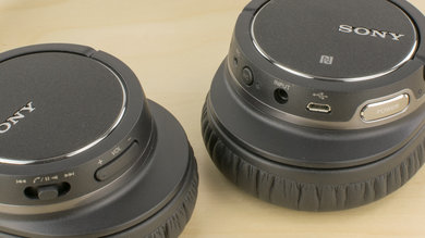 Sony MDR-ZX770BN Controls Picture