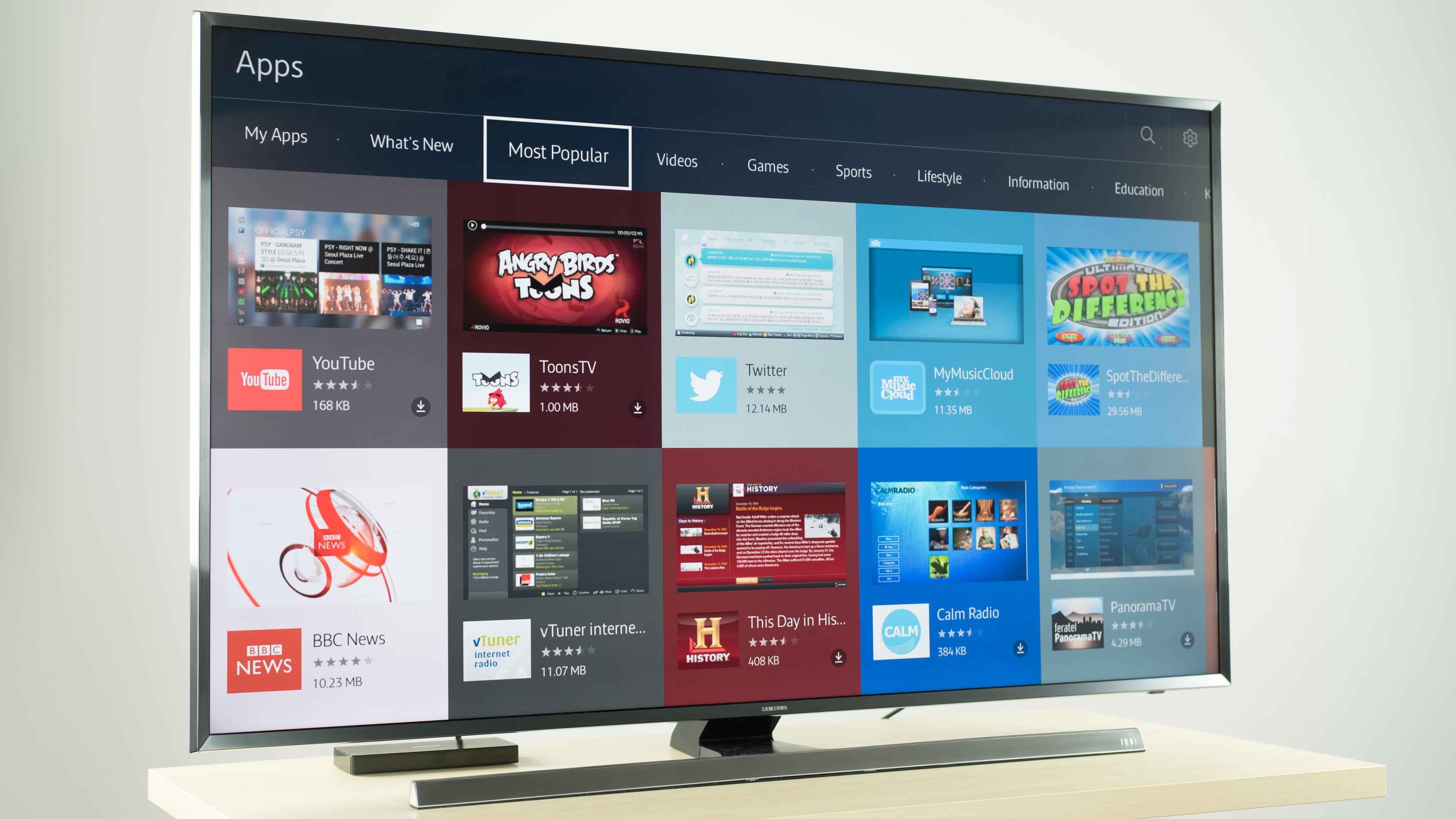 Best Smart TVs Comparison and Reviews