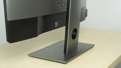 Dell U2717D Build Quality picture