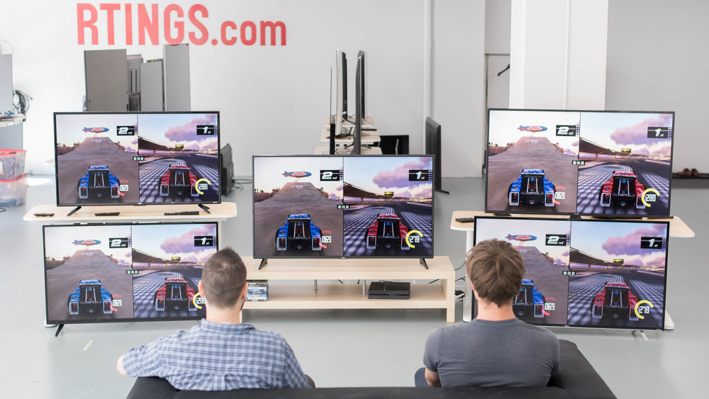 LG LH5750 Group Shot Picture