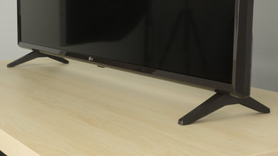 LG UJ6300 Stand Picture