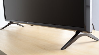 LG UK6300 Stand Picture