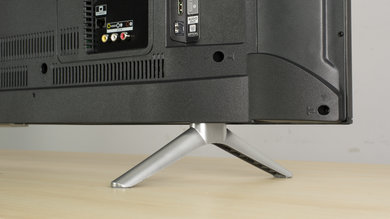 TCL S405 Build quality picture
