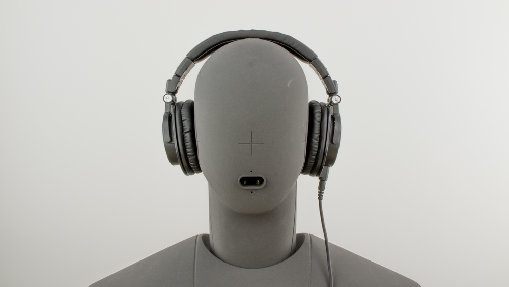 Which Type Of Headphones Are Best For You?: Over-Ear vs On-Ear vs Earbuds vs In-Ear