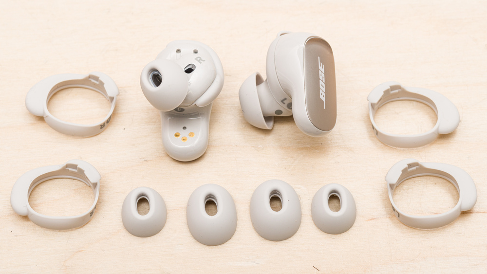 Picture of the Bose QuietComfort Ultra Earbuds Truly Wireless and their ear tips.