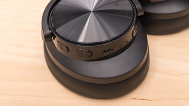 Mixcder E9 Wireless Controls Picture