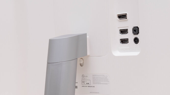 LG 32UL500-W Ergonomics Picture