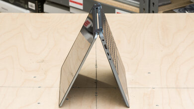 Lenovo IdeaPad Flex 5i 14 (2022) Hinge Photo