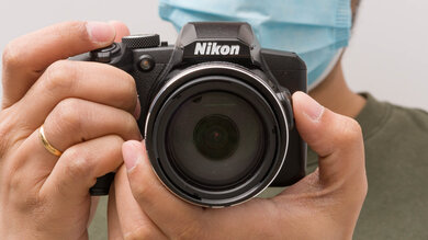 Nikon COOLPIX B600 Hand Grip Picture