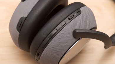 Bowers & Wilkins PX7 Wireless Controls Picture