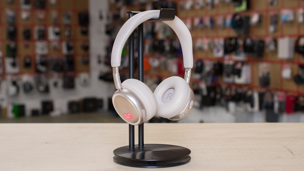 JBL Live 680NC Review - RTINGS.com