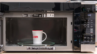 LG MVEM1825F Cooking Chamber Photo