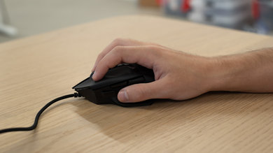 Razer Basilisk V2 Claw Grip Picture