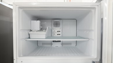 GE GTS22KGNRWW Ice Maker Location