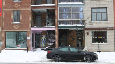 Canon EOS Rebel T7/2000D Sample Gallery - Studio