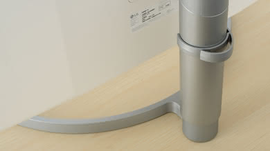 LG 27UK650-W Build Quality Picture