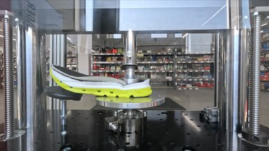 On Cloudflow 5 Heel Cushioning Picture