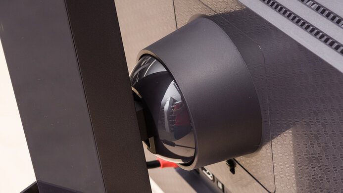 LG 27GR95QE-B Ergonomics Picture