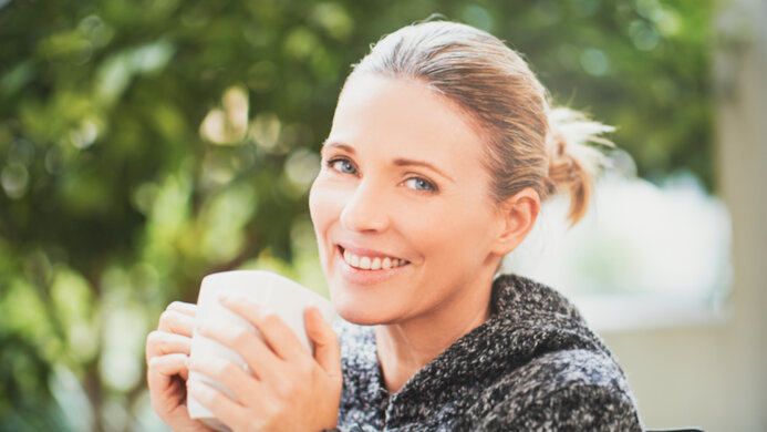 Samsung Odyssey G4/G40B S27BG40 Average Room