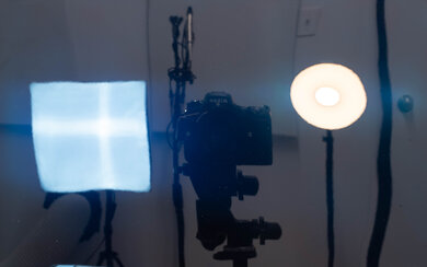 ASUS ProArt Studiobook Pro 16 OLED (2021) Reflections Photo Off