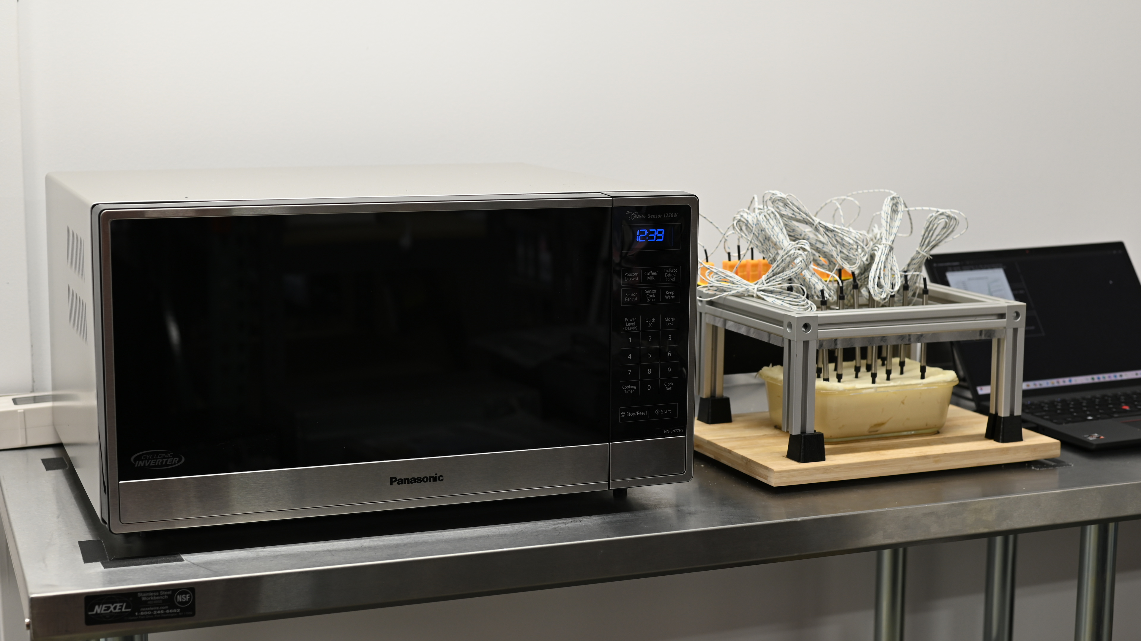 Panasonic NN-SN77HS Review - RTINGS.com