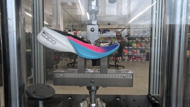 Topo Specter 3 Forefoot Bending Resistance Picture