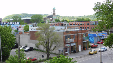 Nikon COOLPIX B600 Sample Gallery - Church