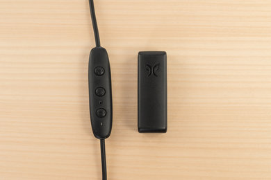 Jaybird Freedom F5 Wireless 2016 Controls Picture