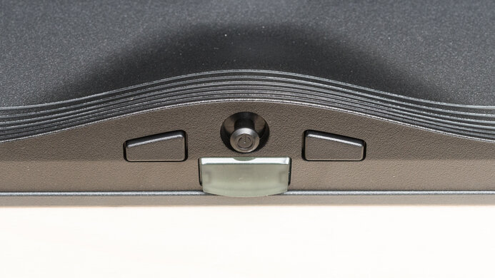 Gigabyte AORUS FO32U2P Controls Picture