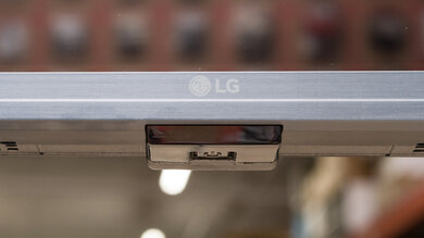 LG UR9000 Controls Picture