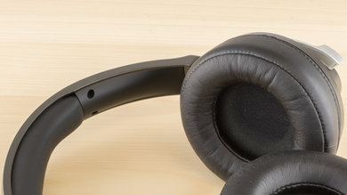 Creative Aurvana Gold Wireless Comfort Picture