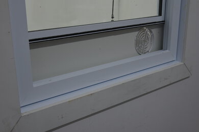 Black+Decker BPACT12HWT Back Picture