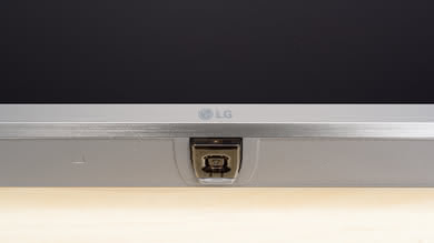LG UK7700 Controls Picture