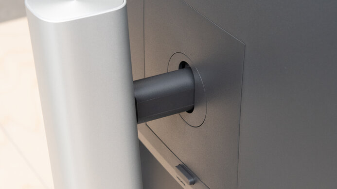 Dell P3223DE Ergonomics Picture