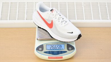 Nike Revolution 8 Right Shoe Weight Photo