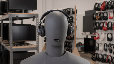 JBL CLUB 700BT Wireless Front Picture