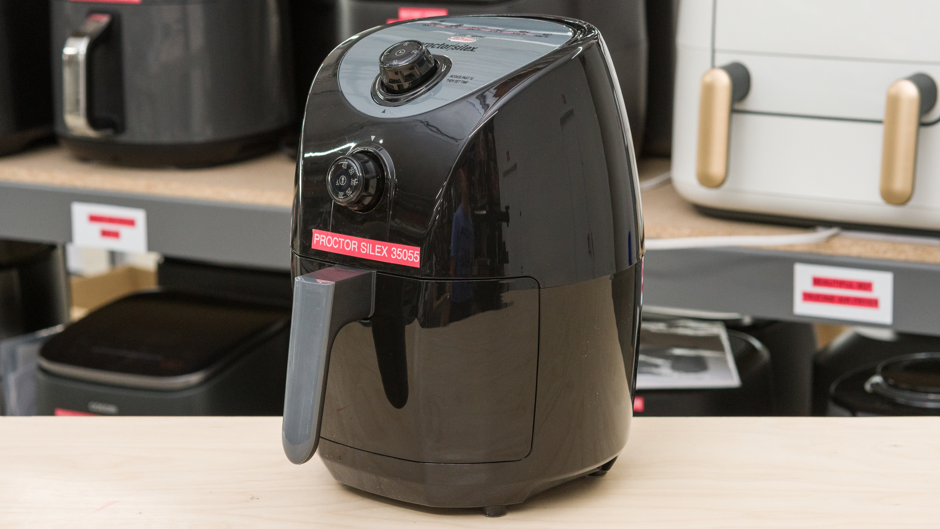 Ninja Foodi DZ550 vs Proctor Silex 35055: Which Air Fryer Is