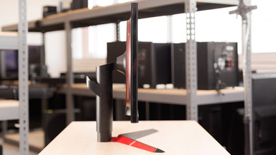 LG 27GL650F-B Thickness Picture