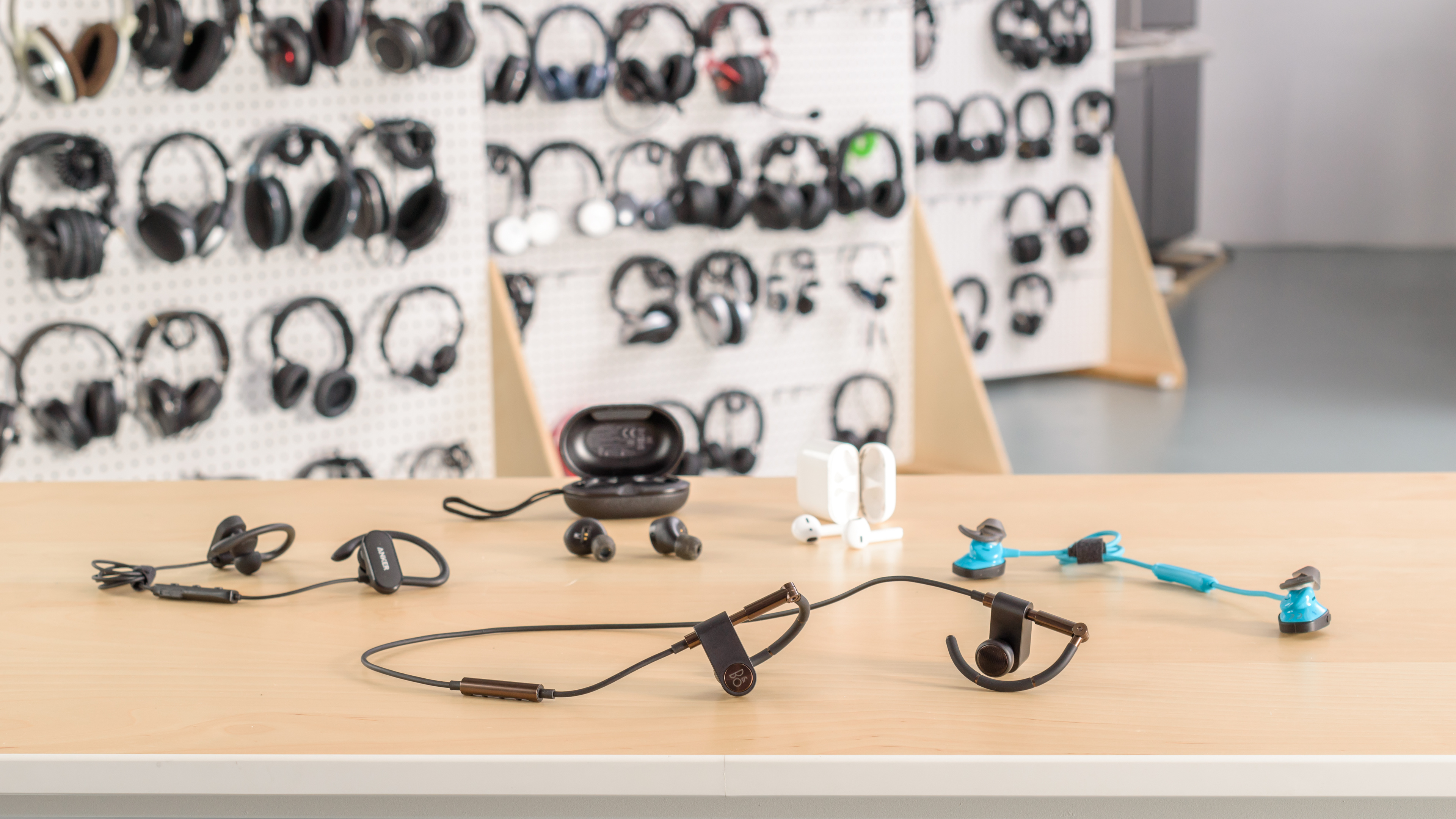 BANG&OLUFSEN  EarSet 1 Mobile left 未使用品 中古品】BANG & OLUFSEN “EarSet 1 Mobile” - メルカリ