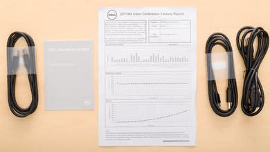 Dell U2718Q In The Box Picture