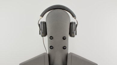 Bowers & Wilkins P7 Rear Picture